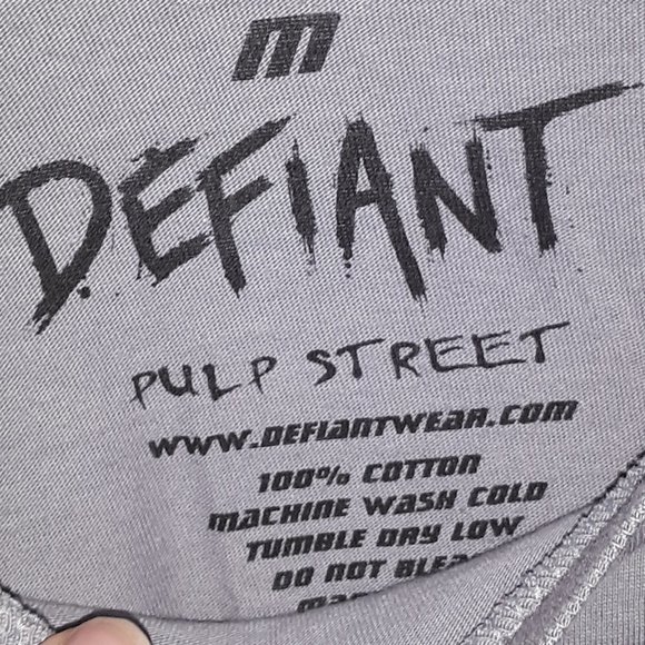 Defiant Bert and Ernie Pulp Fiction T-shirt MINT - Picture 5 of 5